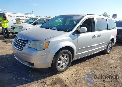2010 Chrysler Town & Country Touring из США, поврежденный, VIN 2A4RR5D12AR232145